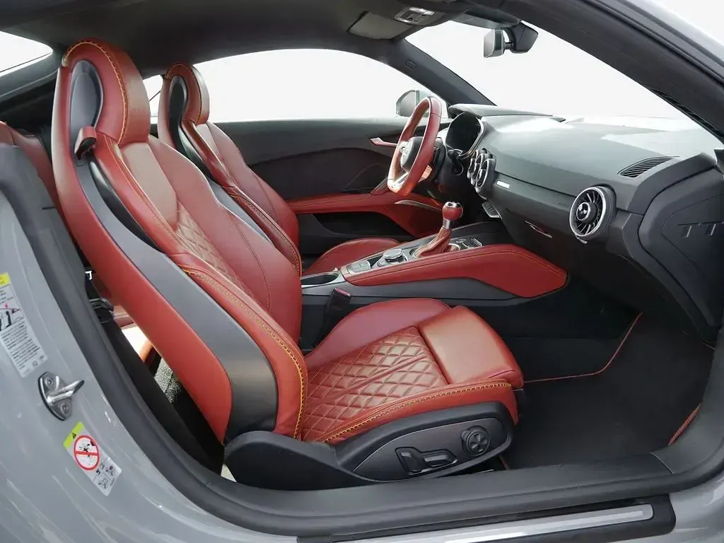 Gebraucht Audi TT Sport 245 PS (180 kW) 2019 Pfeilgrau perleffekt Coupé