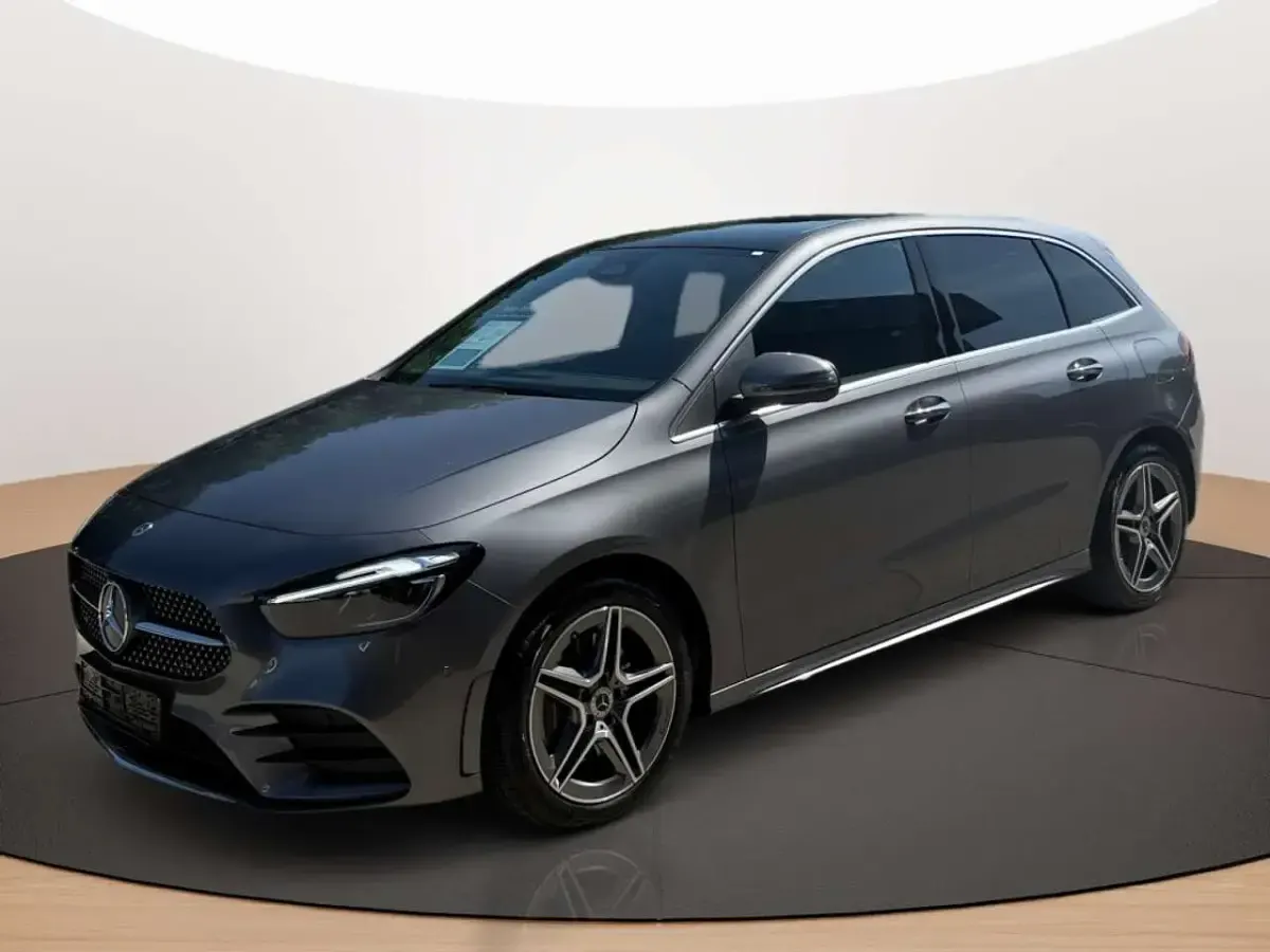 Gebraucht Mercedes B250e AMG 163 PS (119 kW) 2025 Grau Kleinwagen