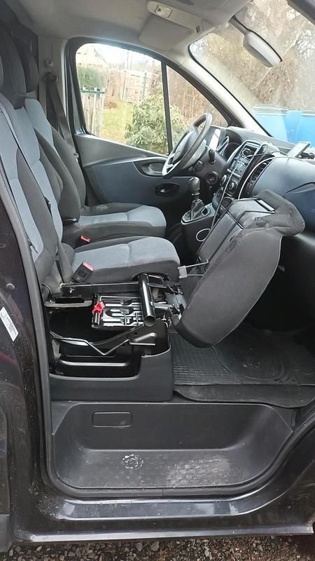 Gebraucht Opel Vivaro 145 PS (106 kW) 2019 Schwarz Van / Kleinbus