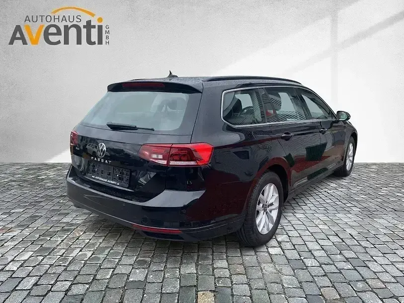 Gebraucht VW Passat Business 150 PS (110 kW) 2024 Schwarz Kombi