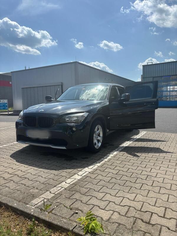 Schwarz Gebraucht 2012 BMW X1 SUV | 8.000 € (Guter Preis) - Bild 1/4