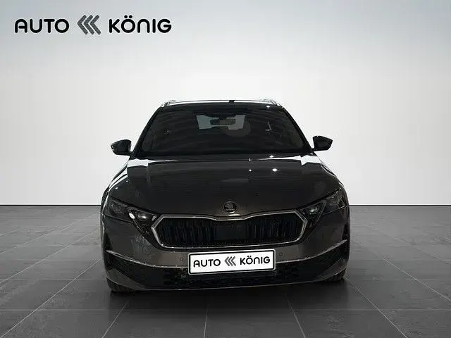 Neu Skoda Octavia Selection 150 PS (110 kW) 2026 Kombi
