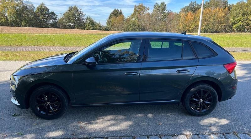 Gebraucht Skoda Scala 116 PS (85 kW) 2019 Grau Kleinwagen