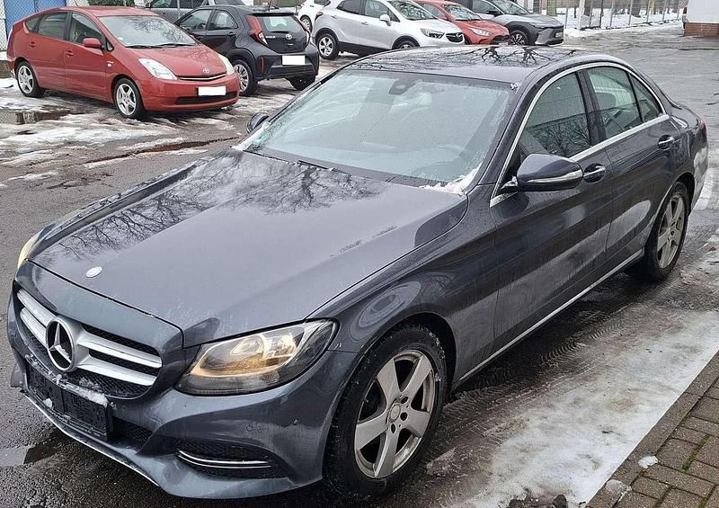Gebraucht Mercedes C200 184 PS (135 kW) 2014 Tenoritgrau Limousine