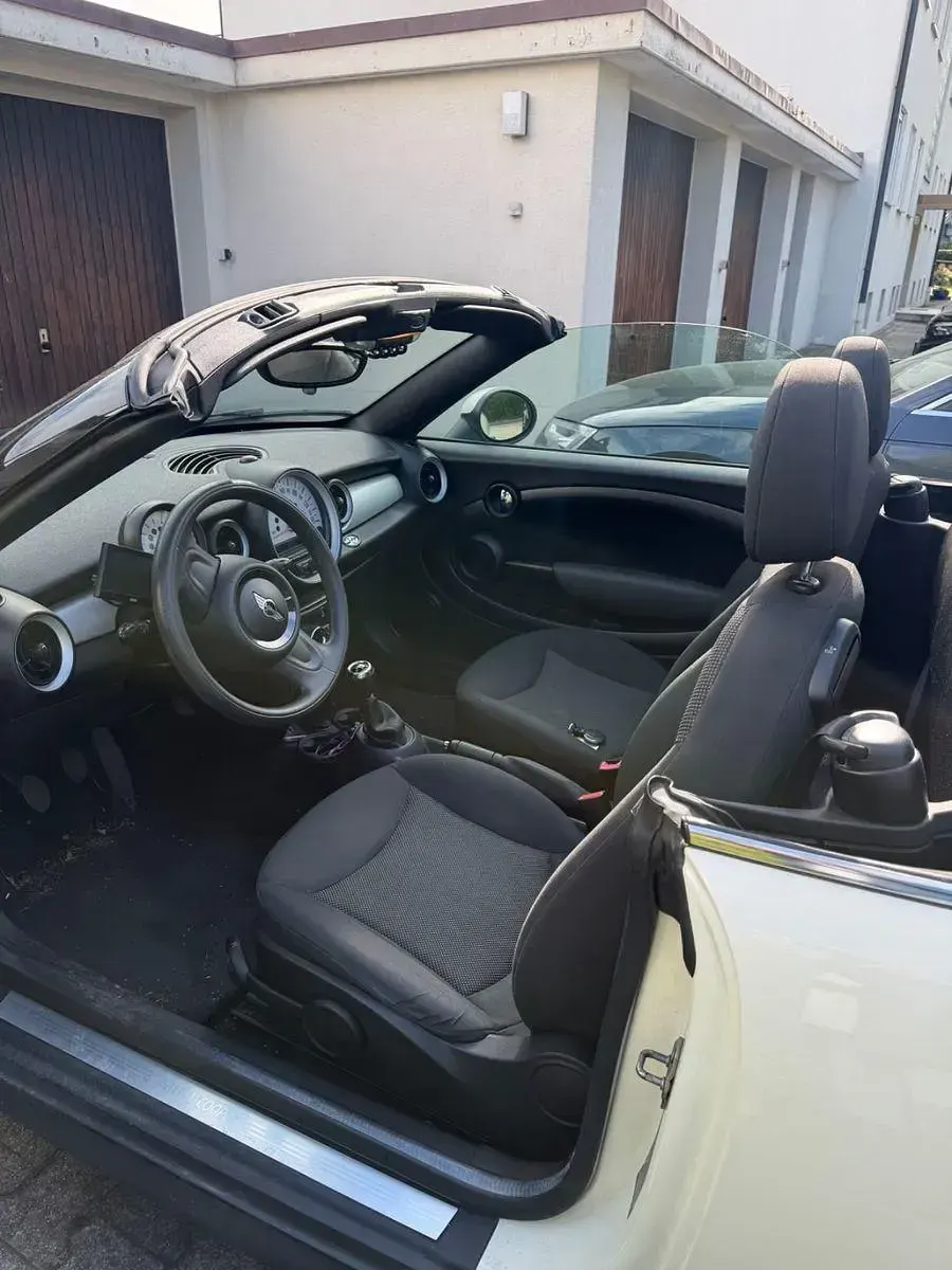 Second-hand Mini Cooper Cabriolet 122 CP (89 kW) 2013 Alb Cabrio