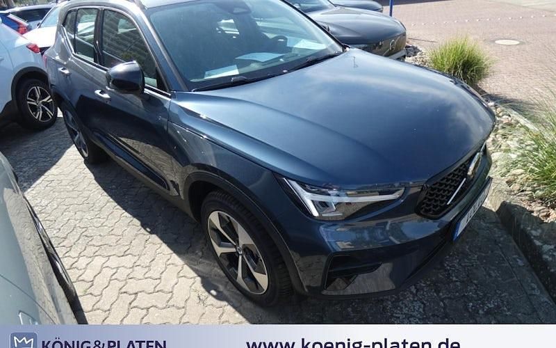 Neu Volvo XC40 Ultra 163 PS (119 kW) 2025 Denim blue (blau) SUV