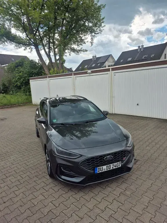 Gebraucht Ford Focus ST 280 PS (205 kW) 2024 Grau Limousine