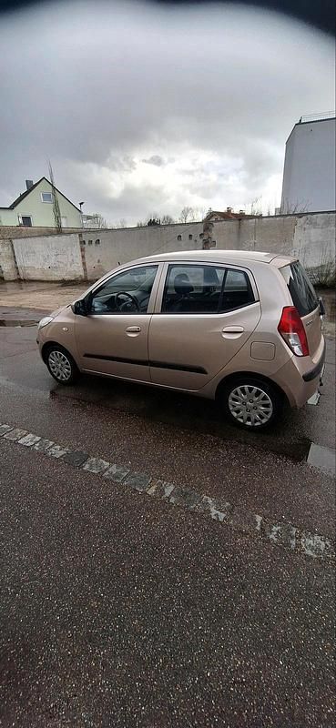 Gebraucht Hyundai i10 65 PS (47 kW) 2010 Grau Kleinwagen