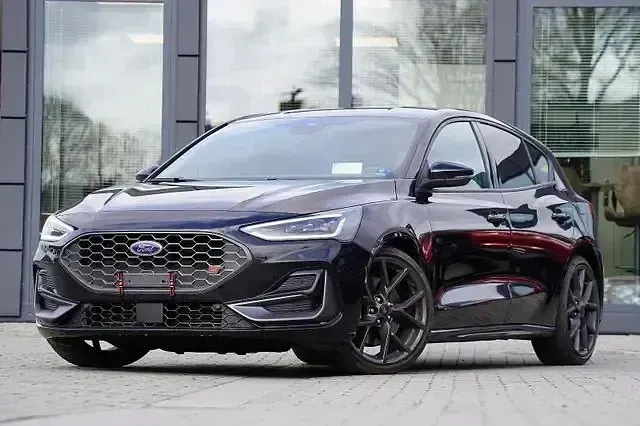 Usata Ford Focus ST 280 CV (205 kW) 2024 Nero Berlina