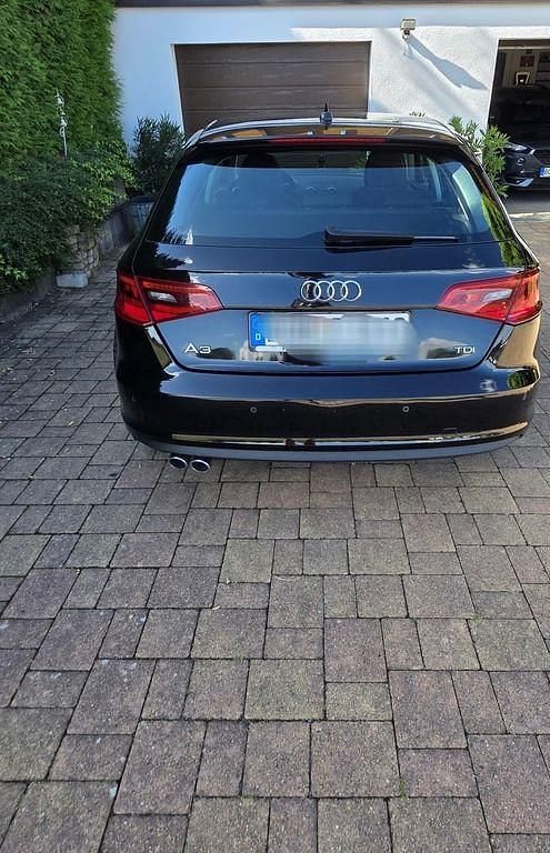 Schwarz Gebraucht 2016 Audi A3 Sportback Ambition Limousine | 11.999 € (Superpreis) - Bild 1/4