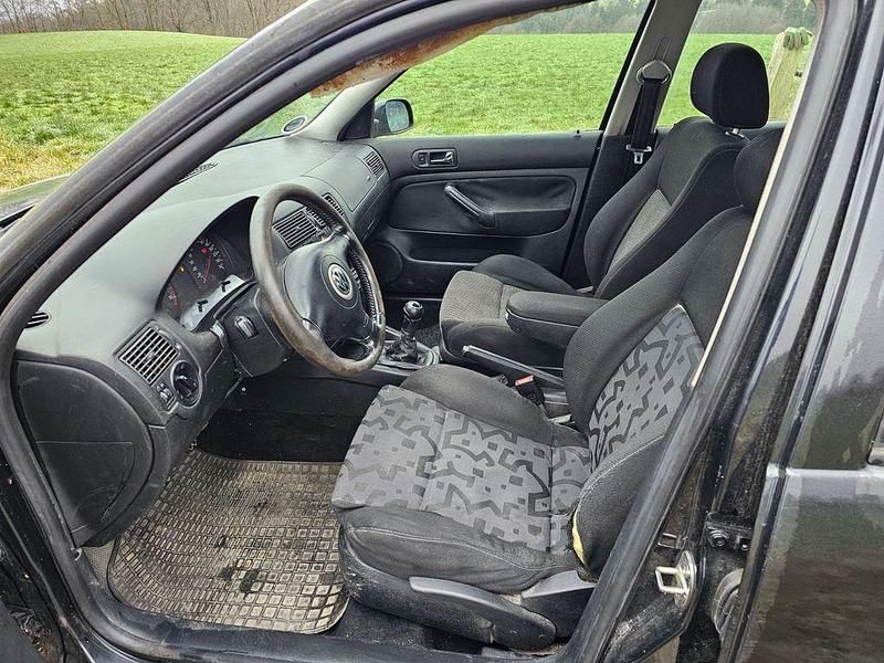 Gebraucht VW Golf IV Basis 105 PS (77 kW) 2002 Schwarz Limousine
