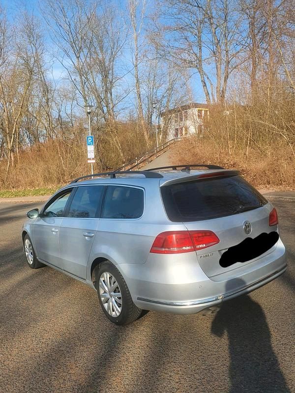 Usata VW Passat 140 CV (102 kW) 2011 Argento Station wagon