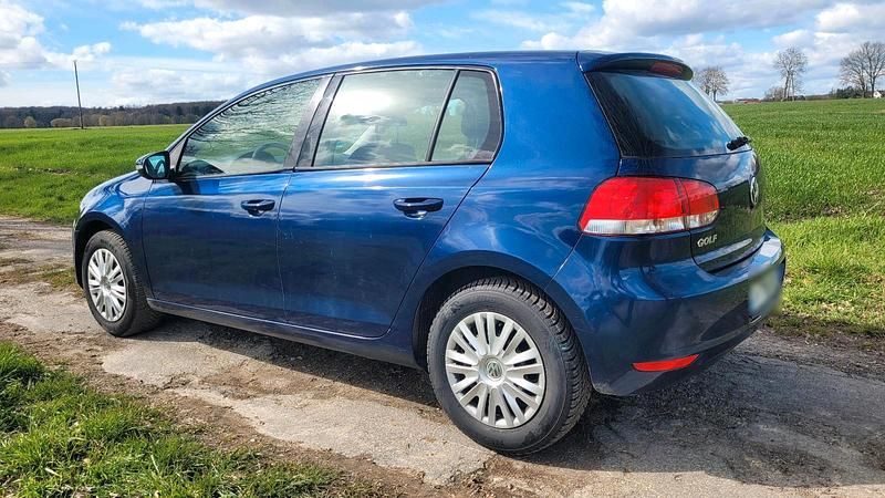Gebraucht VW Golf VI 80 PS (58 kW) 2009 Blau Kleinwagen