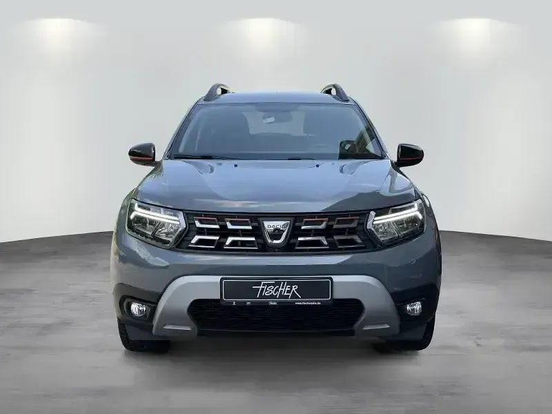 Gebraucht Dacia Duster Extreme 150 PS (110 kW) 2022 Grau SUV