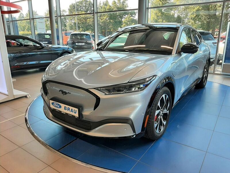 Blau Gebraucht 2023 Ford Mustang Mach-E SUV | 37.990 € (Etwas zu teuer) - Bild 1/4