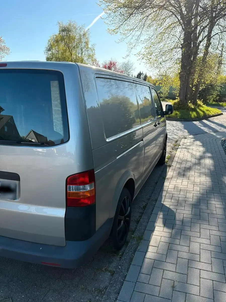 Usata VW Transporter 130 CV (95 kW) 2009 Andere farben Furgone