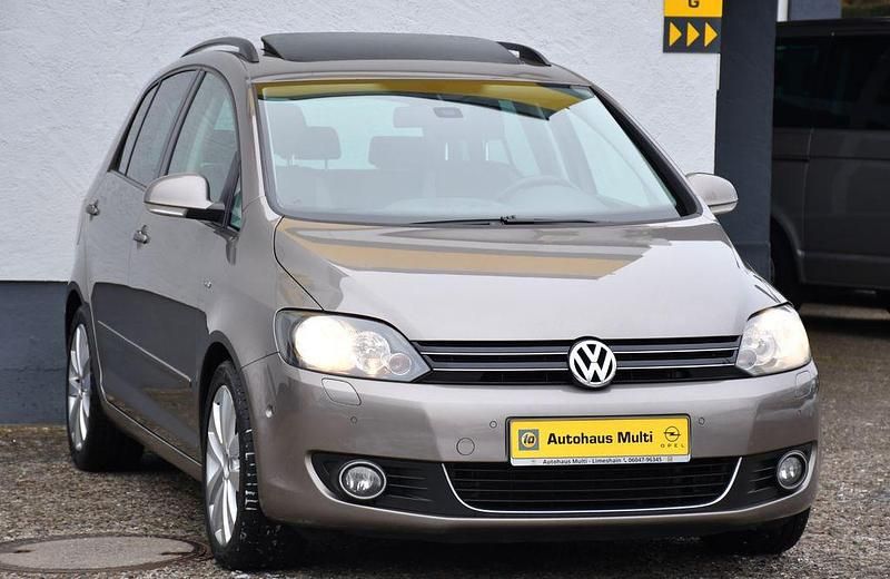 Gebraucht VW Golf VII Life 105 PS (77 kW) 2013 Braun Limousine