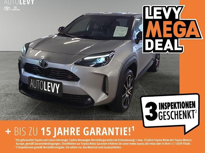 Shimmering silver metallic Gebraucht 2023 Toyota Yaris Hybrid Advance SUV | 28.770 € (Etwas zu teuer) - Bild 1/4