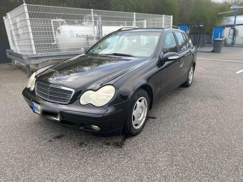 Schwarz Gebraucht 2003 Mercedes C220 Kombi | 2.550 € - Bild 1/4