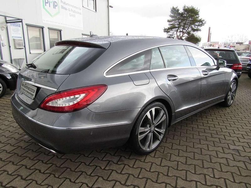 Gebraucht Mercedes CLS350 Sport 258 PS (189 kW) 2015 Selenitgrau  metalliclack Kombi