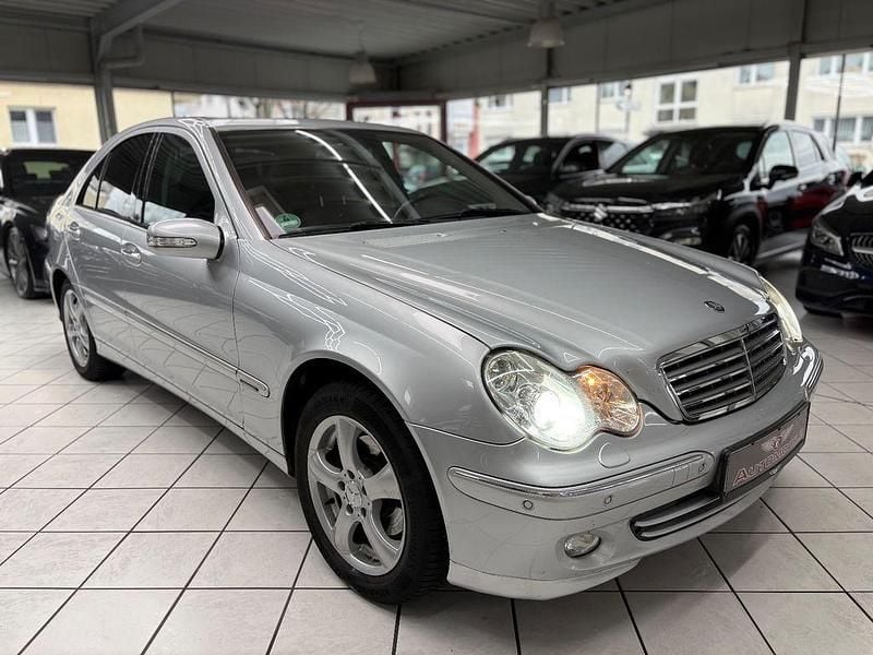Silber Gebraucht 2007 Mercedes C200 Elegance Limousine | 5.450 € (Guter Preis) - Bild 1/4