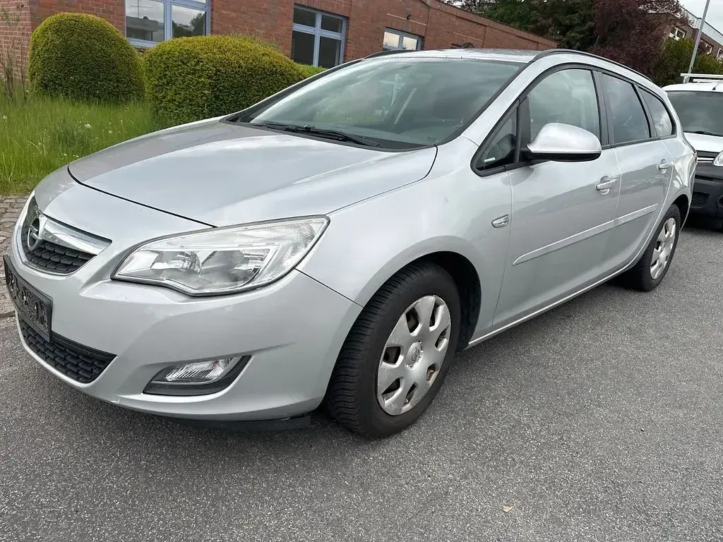 Gebraucht Opel Astra S 95 PS (69 kW) 2011 Grau Kombi