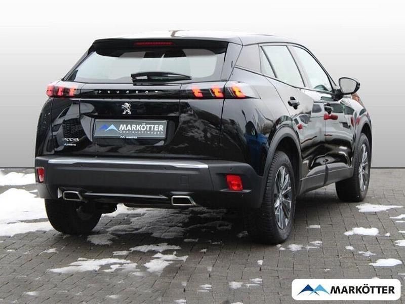 Second-hand Peugeot 2008 Active 131 CP (96 kW) 2022 Negru SUV