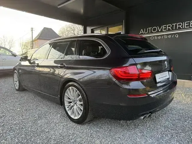 Gebraucht BMW 530 Luxury Line 258 PS (189 kW) 2013 Grau Limousine