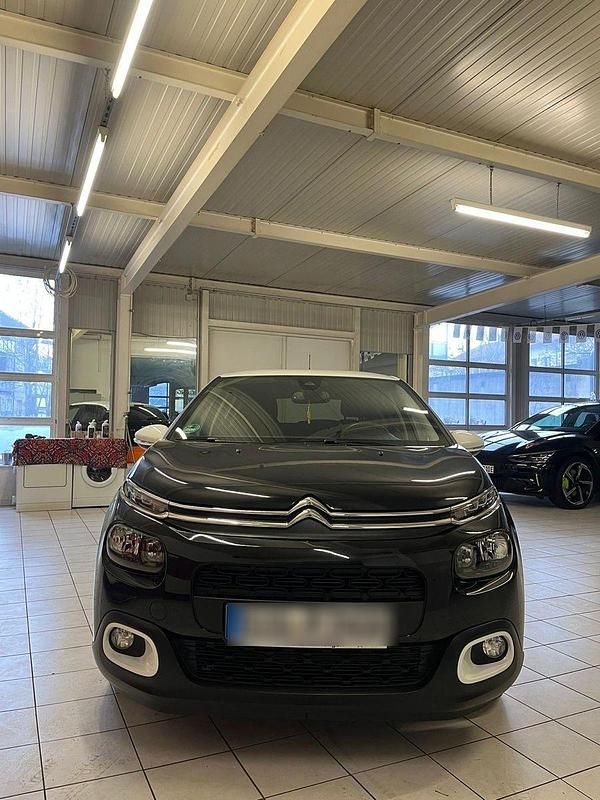 Schwarz Gebraucht 2017 Citroën C3 PureTech Kleinwagen | 7.300 € (Fairer Preis) - Bild 1/4