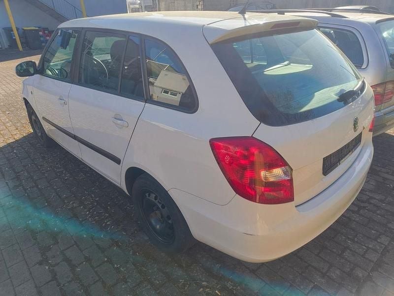 Gebraucht Skoda Fabia Ambition 90 PS (66 kW) 2012 Weiß Kombi