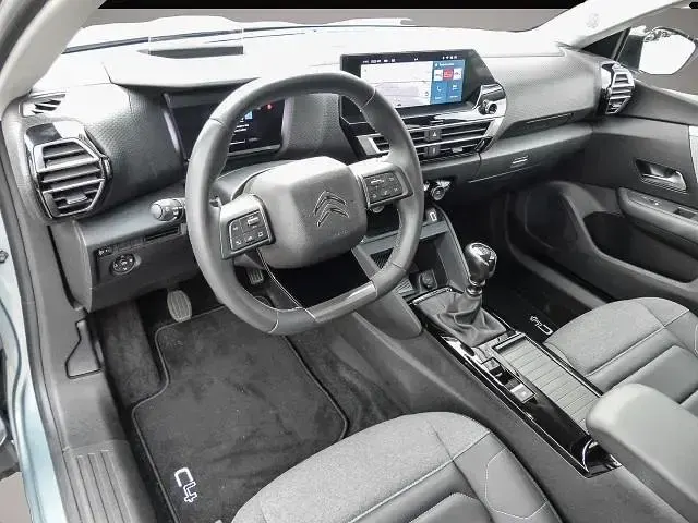 Gebraucht Citroën C4 Shine 131 PS (96 kW) 2024 Manufacturer SUV