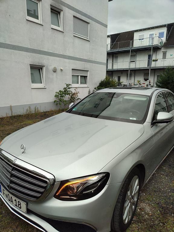 Gebraucht Mercedes 220 194 PS (142 kW) 2018 Silber Limousine