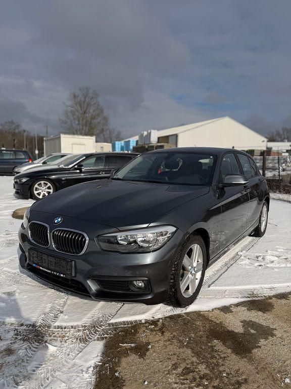 Gebraucht BMW 118 Advantage 136 PS (100 kW) 2017 Grau Kleinwagen