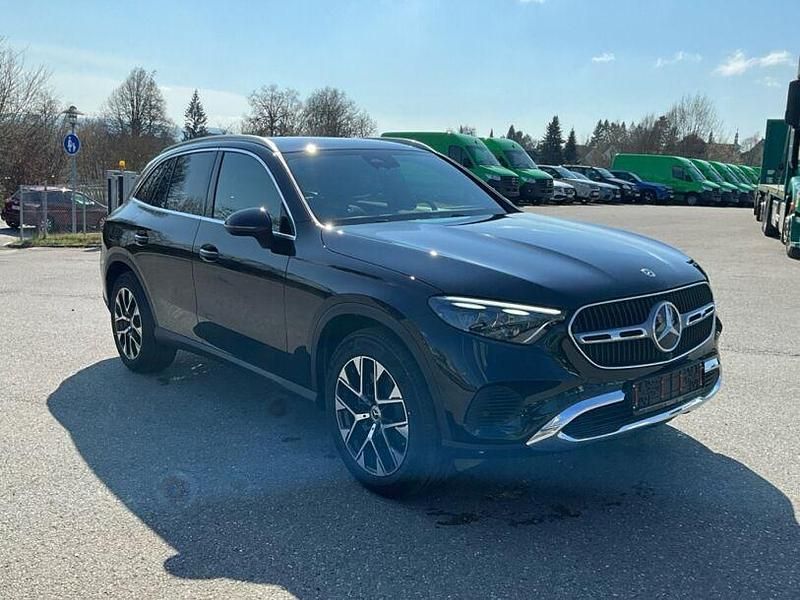 Gebraucht Mercedes GLC220 Avantgarde 197 PS (144 kW) 2026 Schwarz