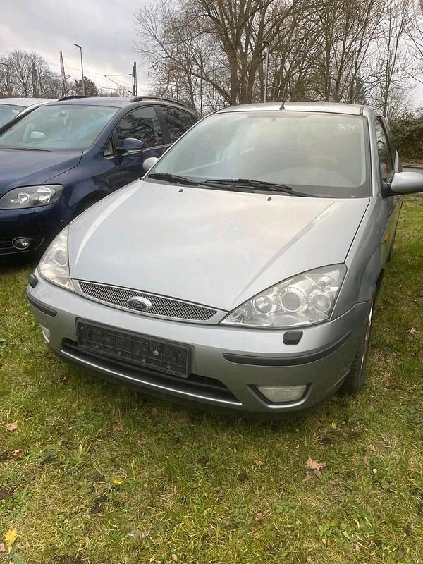 Gebraucht Ford Focus 130 PS (95 kW) 2005 Blau Kleinwagen