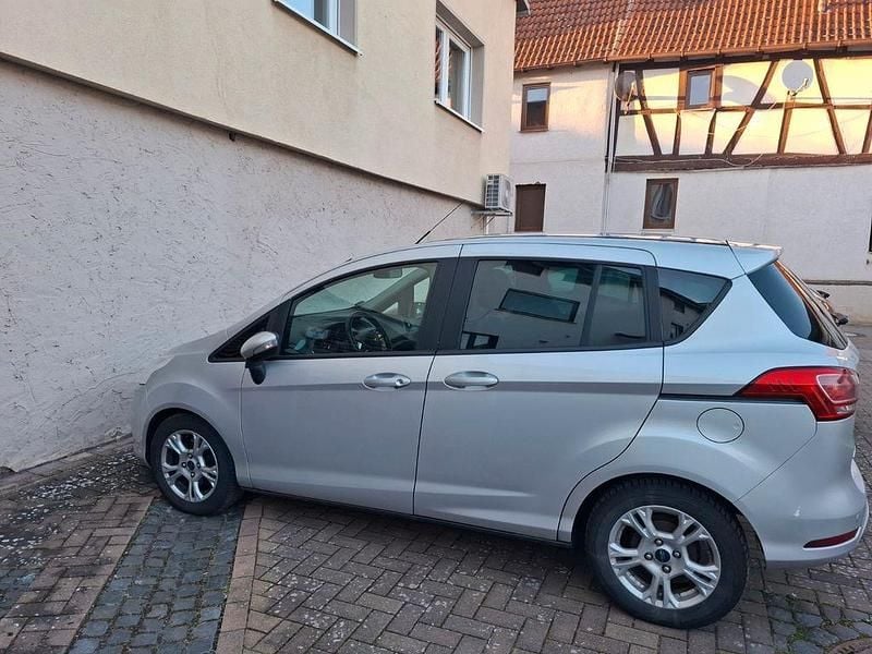 Gebraucht Ford B-MAX SYNC Edition 125 PS (91 kW) 2015 Silber Van / Kleinbus