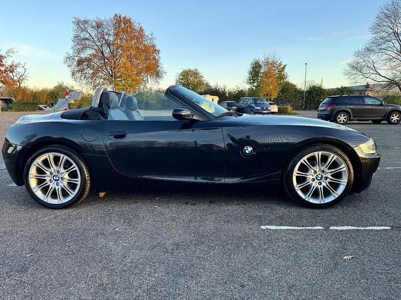 Schwarz Gebraucht 2005 BMW Z4 M Sport Cabrio | 9.900 € (Fairer Preis) - Bild 1/4