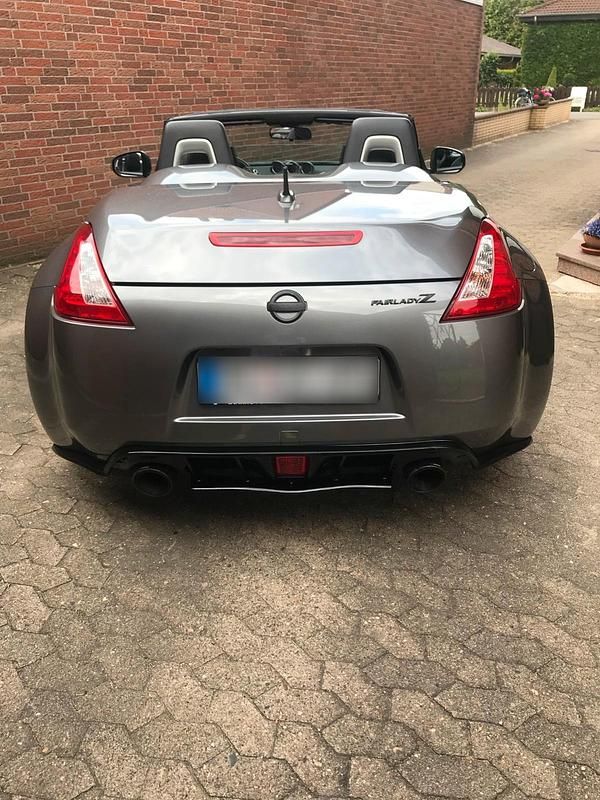 Gebraucht Nissan 370Z 328 PS (241 kW) 2015 Grau Cabrio