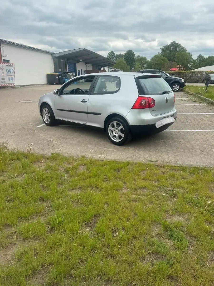 Używany VW Golf 75 KM (55 kW) 2005 Srebrny Coupe