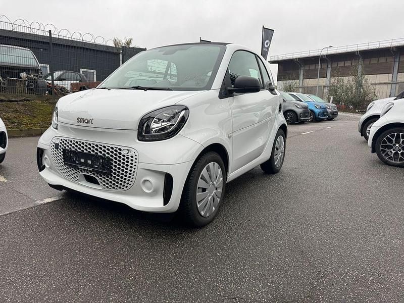 Weiß Gebraucht 2021 Smart ForTwo Electric Drive Coupé | 10.490 € (Fairer Preis) - Bild 1/4