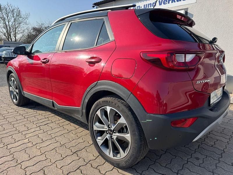 Gebraucht Kia Stonic Vision 120 PS (88 kW) 2017 Rot SUV