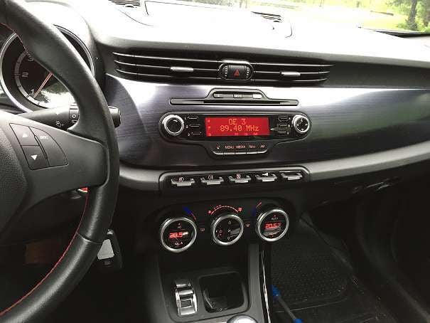 Gebraucht Alfa Romeo Giulietta 170 PS (125 kW) 2011 Rot metallic Kleinwagen