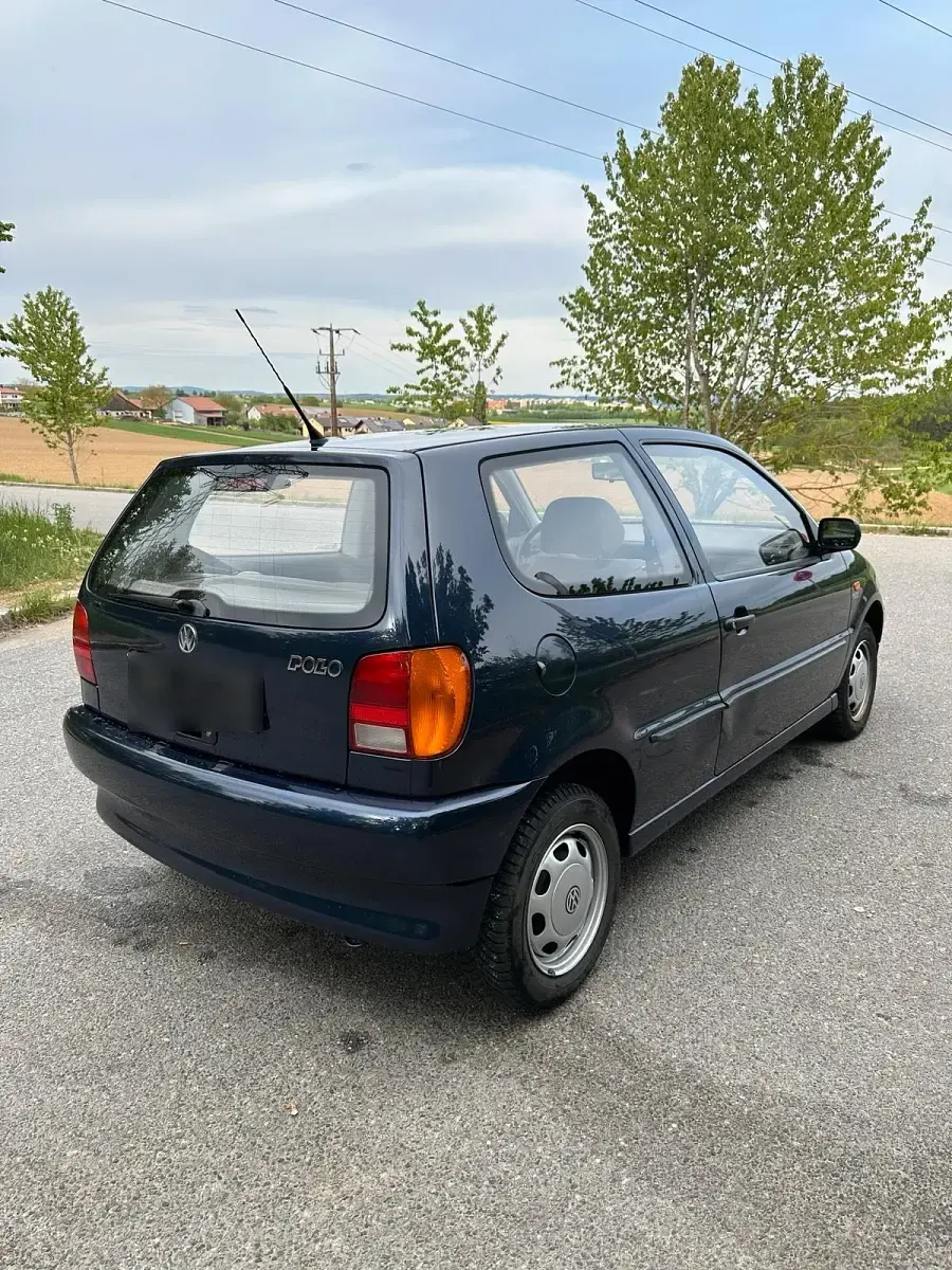 Gebraucht VW Polo 60 PS (44 kW) 1997 Blau Kleinwagen
