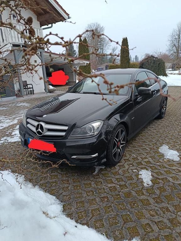 Gebraucht Mercedes C200 184 PS (135 kW) 2013 Schwarz Coupé