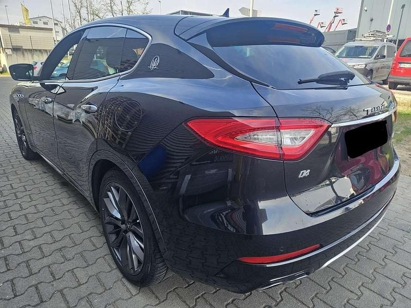 Gebraucht Maserati Levante 275 PS (202 kW) 2020 Schwarz SUV