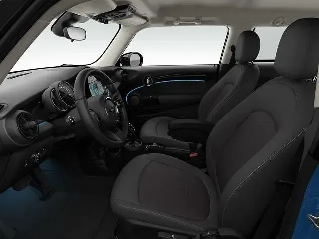 Gebraucht Mini Cooper Classic 136 PS (100 kW) 2023 Blau Kleinwagen