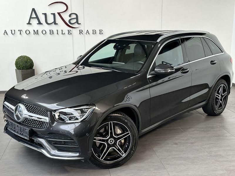 Grafitgrau Gebraucht 2019 Mercedes GLC220 AMG line SUV | 32.449 € (Fairer Preis) - Bild 1/4