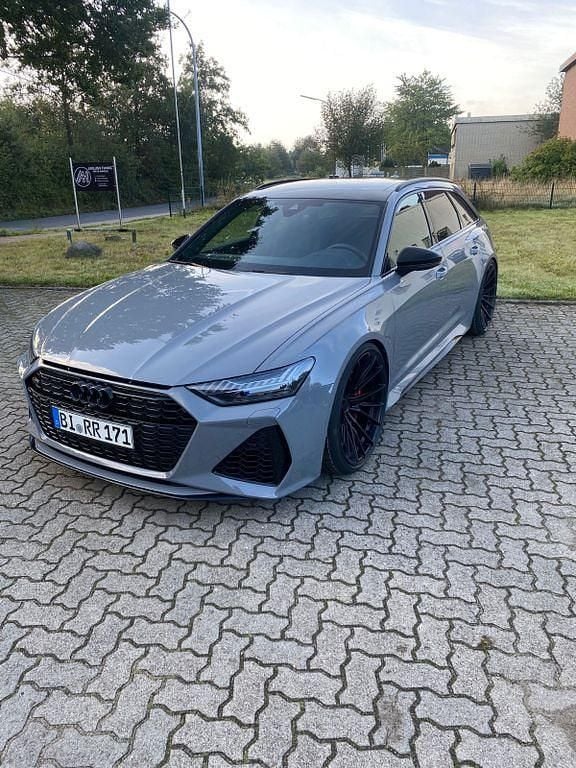 Grau Gebraucht 2023 Audi RS6 Sport Limousine | 99.500 € - Bild 1/4