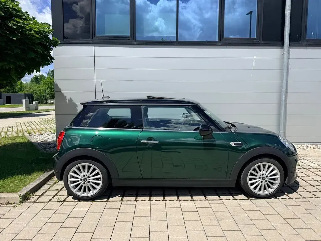 Gebraucht Mini Cooper D 116 PS (85 kW) 2016 Grün Kleinwagen