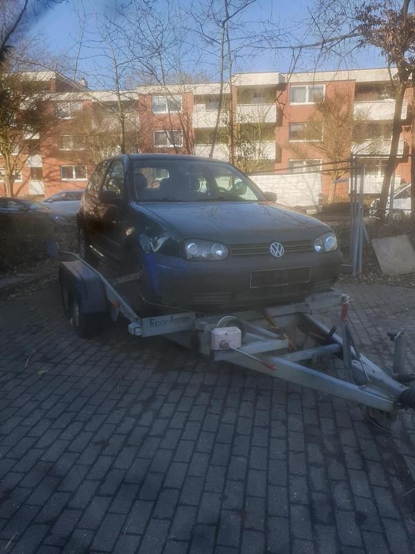 Grün Gebraucht 1999 VW Golf IV Kleinwagen | 450 € (Superpreis) - Bild 1/4